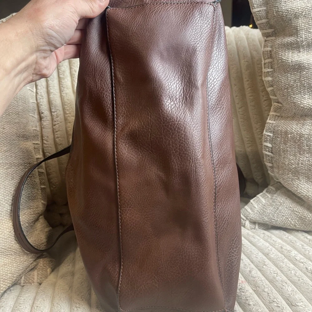 Bueno Two-Tone Black and Brown Shoulder Bag - Picture 5 of 8